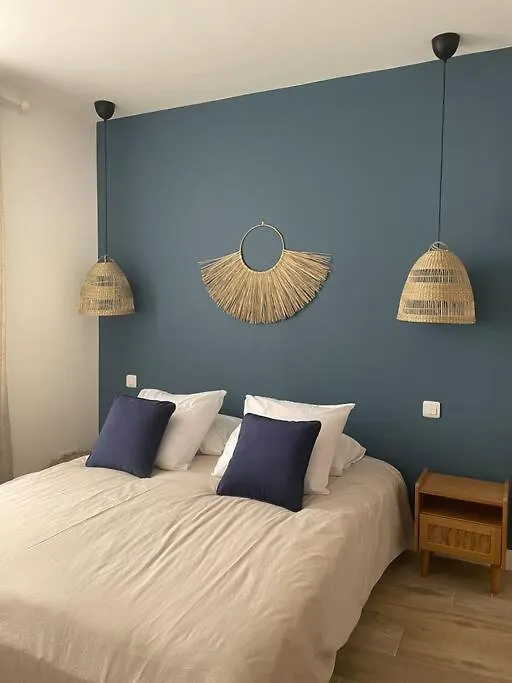 Apartment Cassis Centre, Superbe Appartement Neuf, 50M Port.