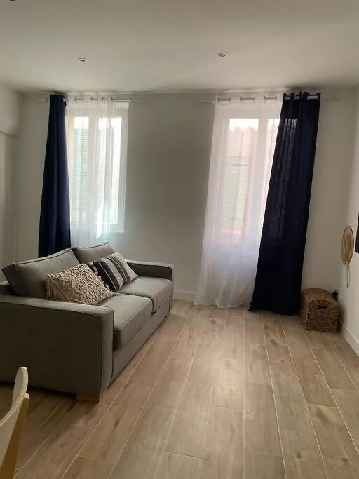Cassis Centre, Superbe Appartement Neuf, 50M Port.