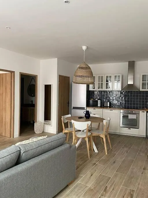 Cassis Centre, Superbe Appartement Neuf, 50M Port. 0*,  France